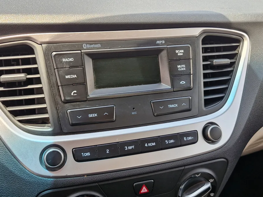 هيونداي اكسنت سمارت 2023 