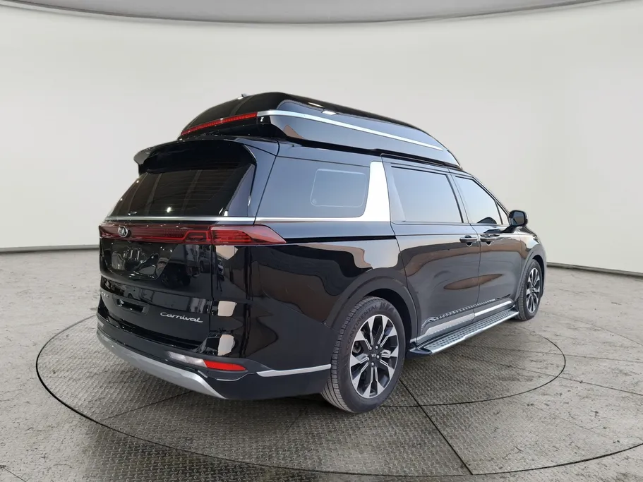 2022 Kia Carnival Hi-Limousine 
