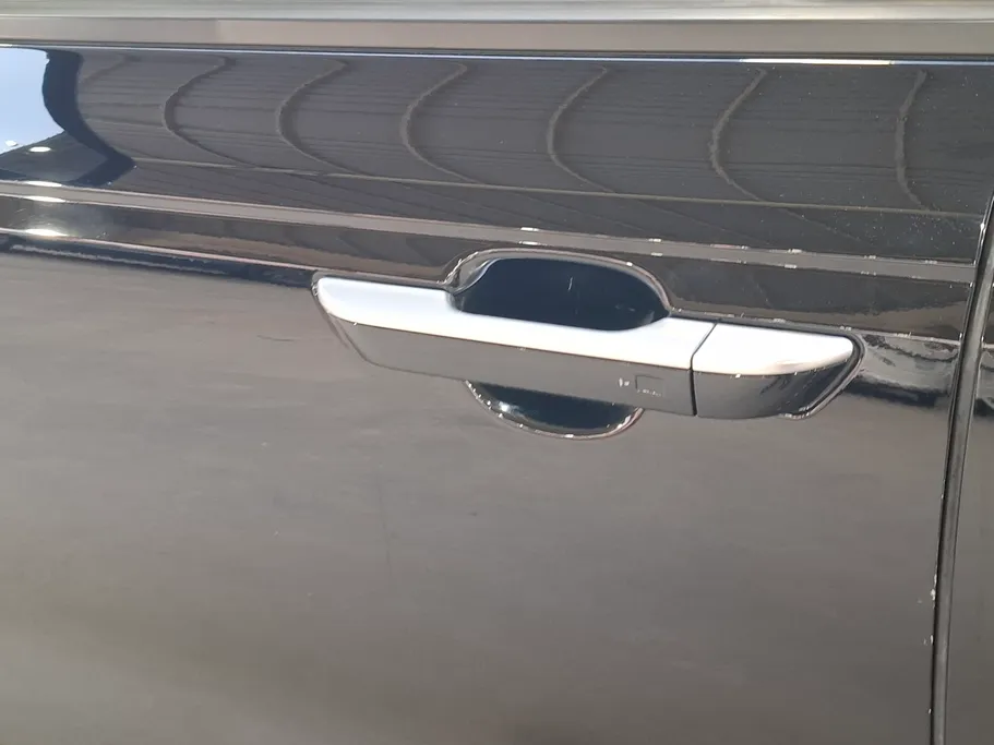 2022 Kia Carnival Hi-Limousine 