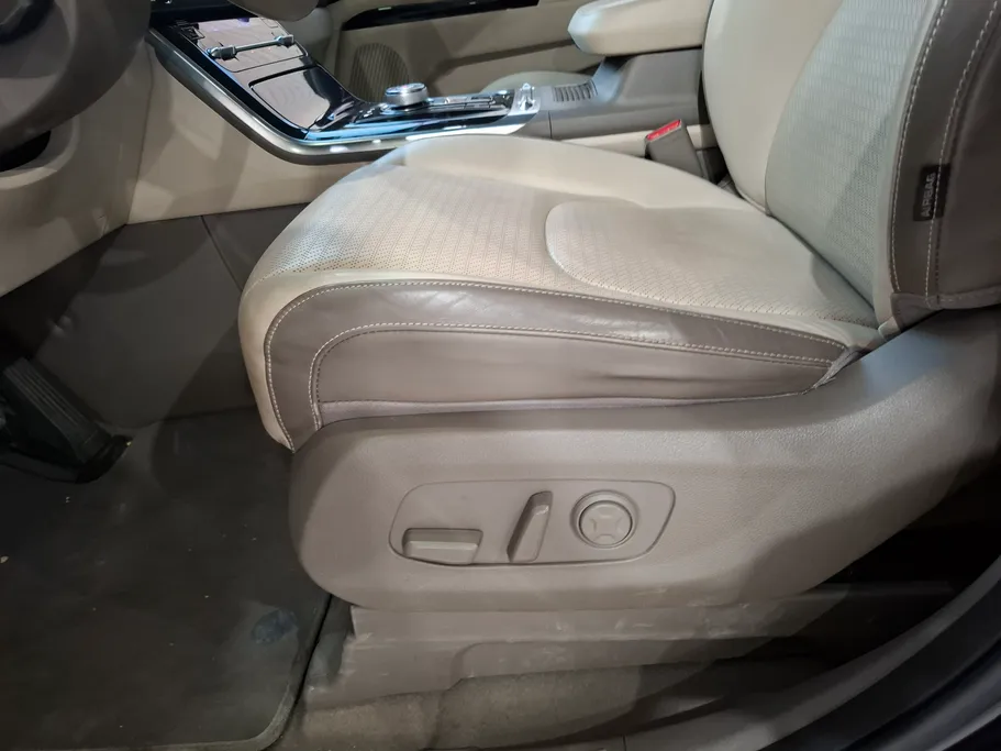 2022 Kia Carnival Hi-Limousine 