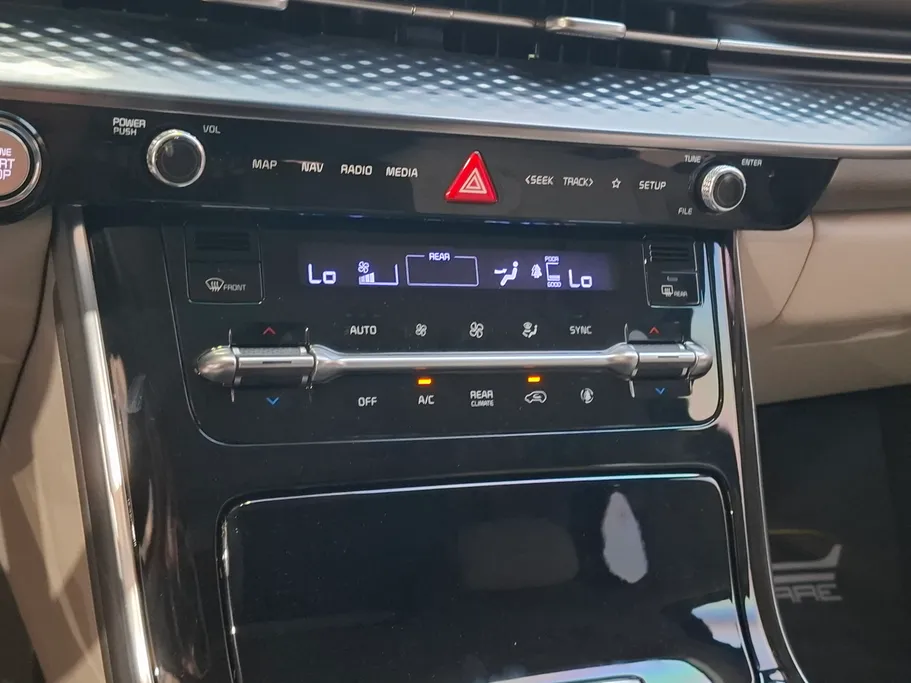 2022 Kia Carnival Hi-Limousine 