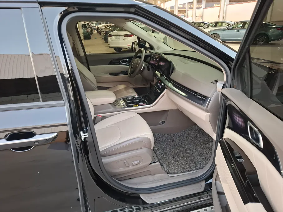 2022 Kia Carnival Hi-Limousine 