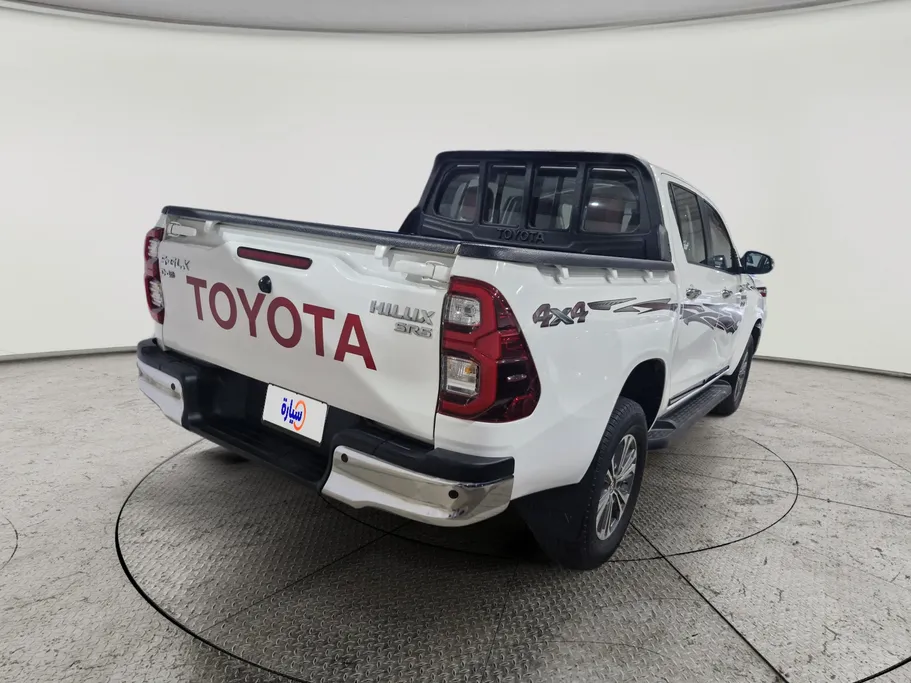 2023 Toyota Hilux SGLX 4X4 AT DSL 