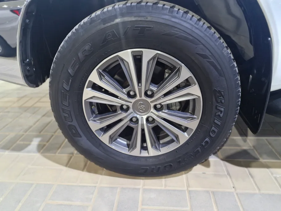 2023 Toyota Hilux SGLX 4X4 AT DSL 