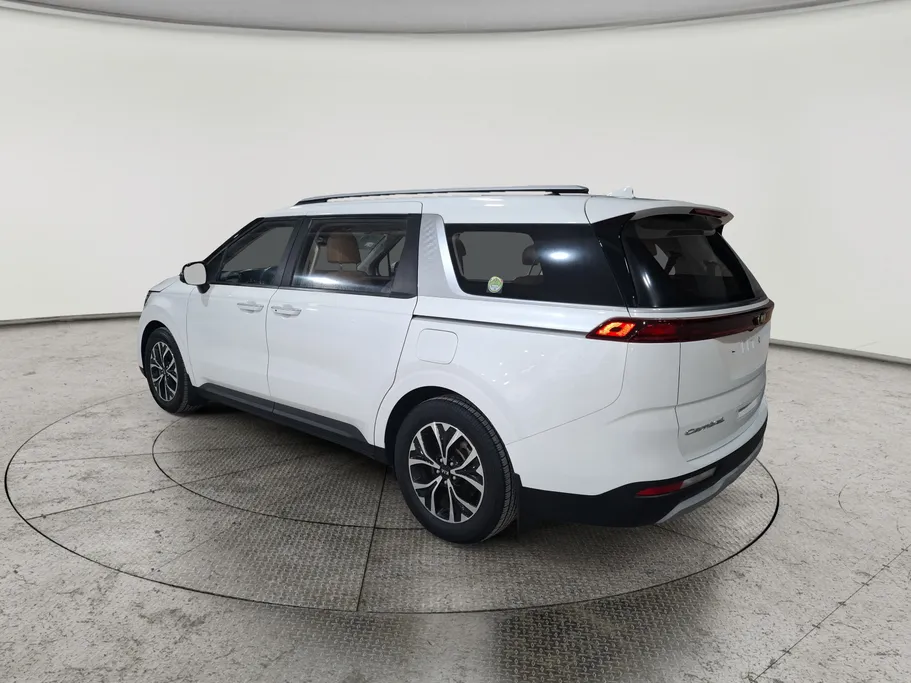 2021 Kia Carnival LX 
