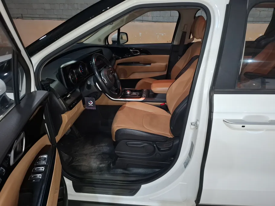 2021 Kia Carnival LX 