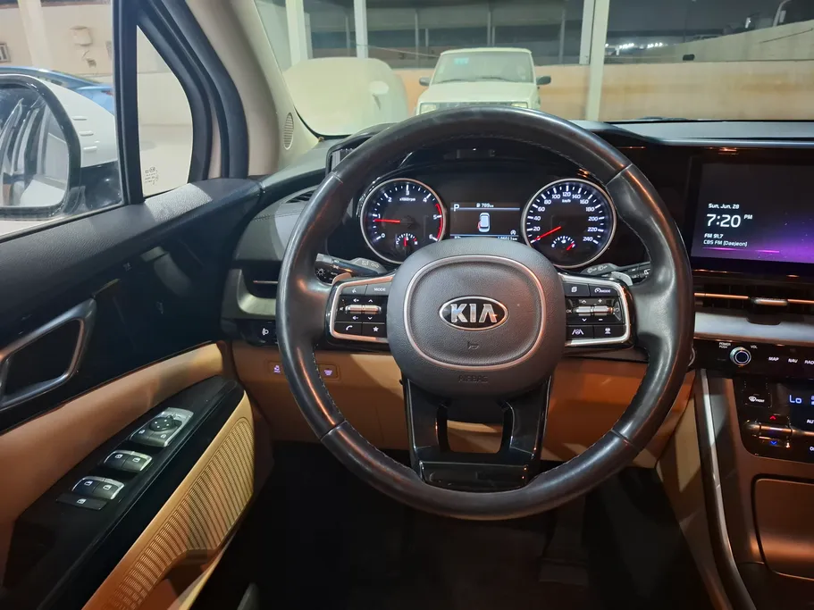 2021 Kia Carnival LX 