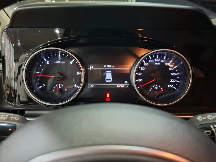 2021 Kia Carnival LX 