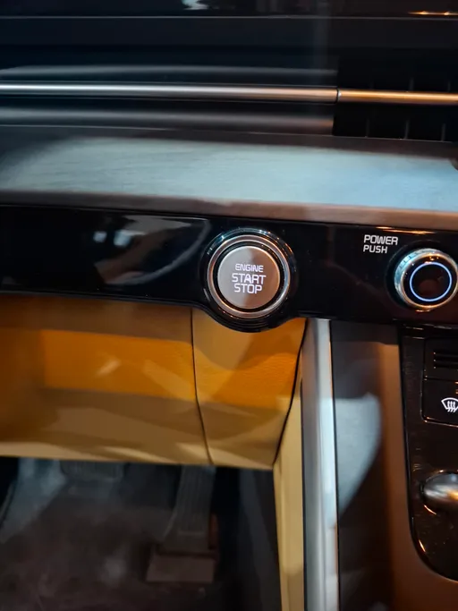 2021 Kia Carnival LX 