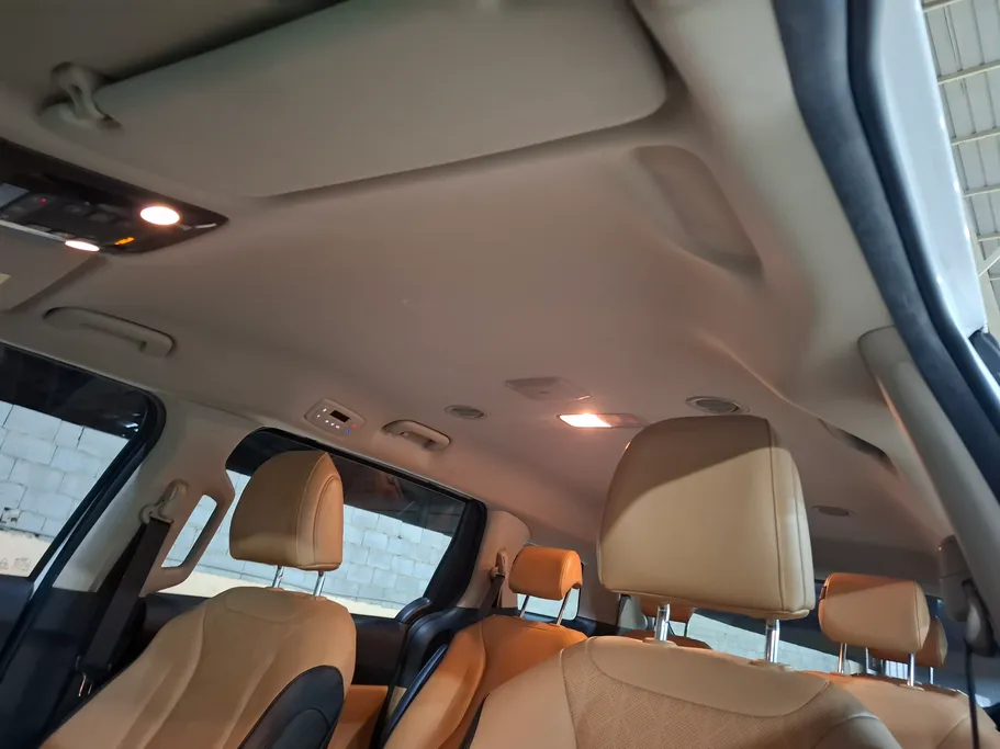 2021 Kia Carnival LX 