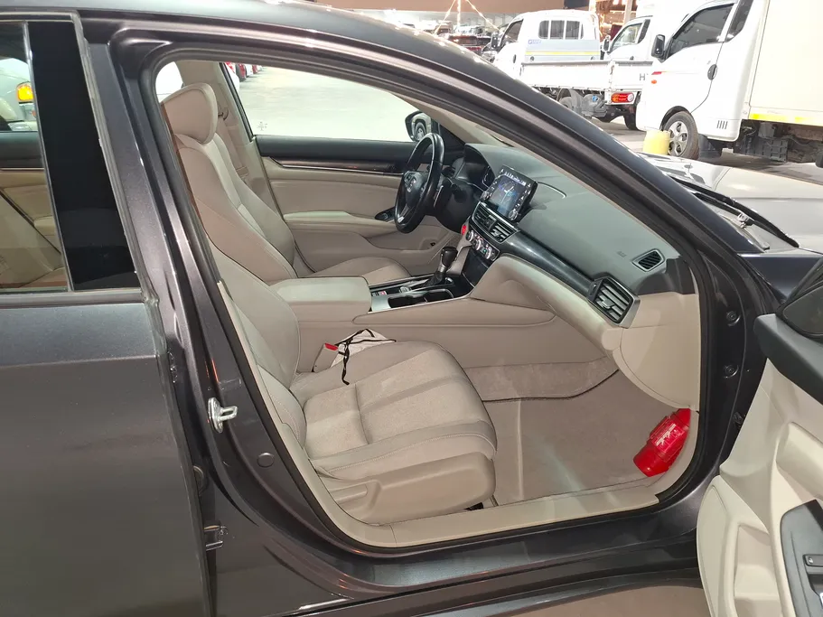 هوندا اكورد LX Sport 2021 