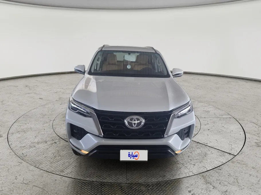 2023 Toyota Fortuner VX 