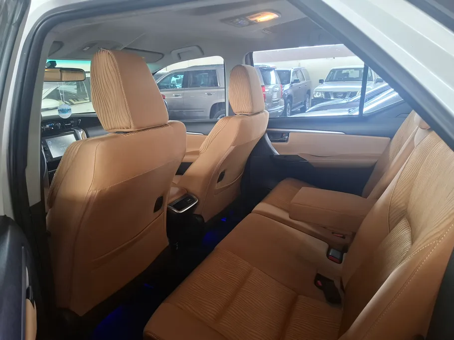 2023 Toyota Fortuner VX 