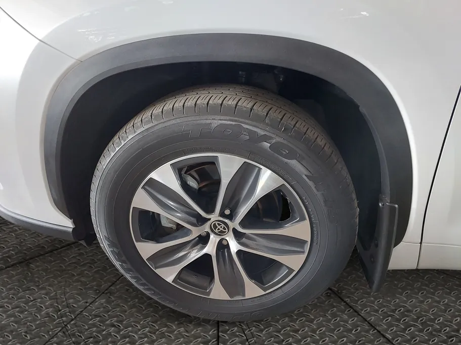 2023 Toyota Highlander GLE 