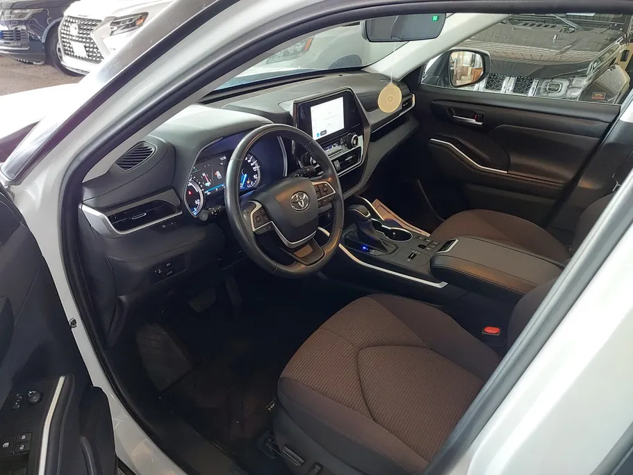 2023 Toyota Highlander GLE 