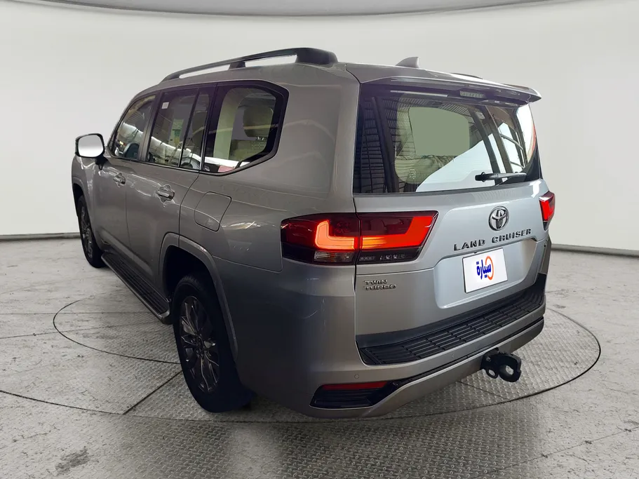 2025 Toyota Land Cruiser GXR 