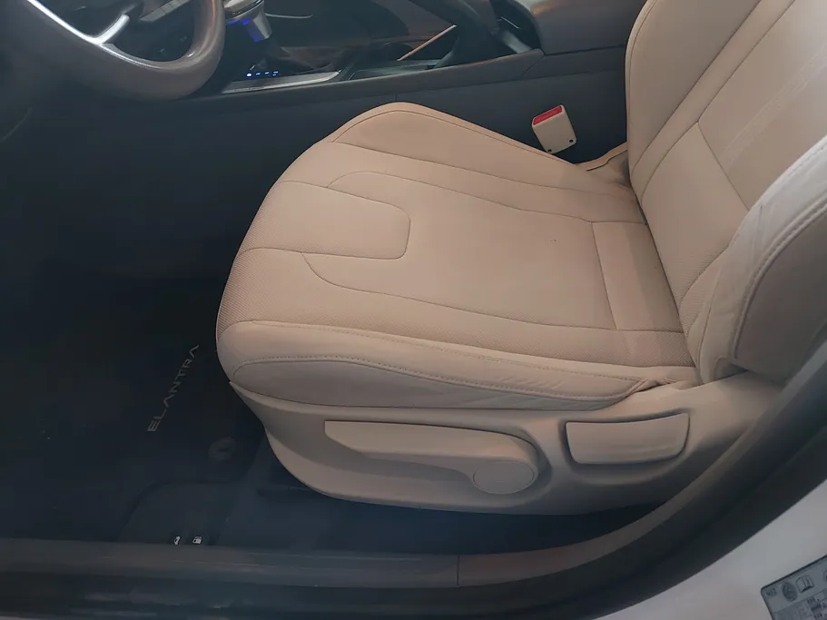 2021 Hyundai Elantra Smart 
