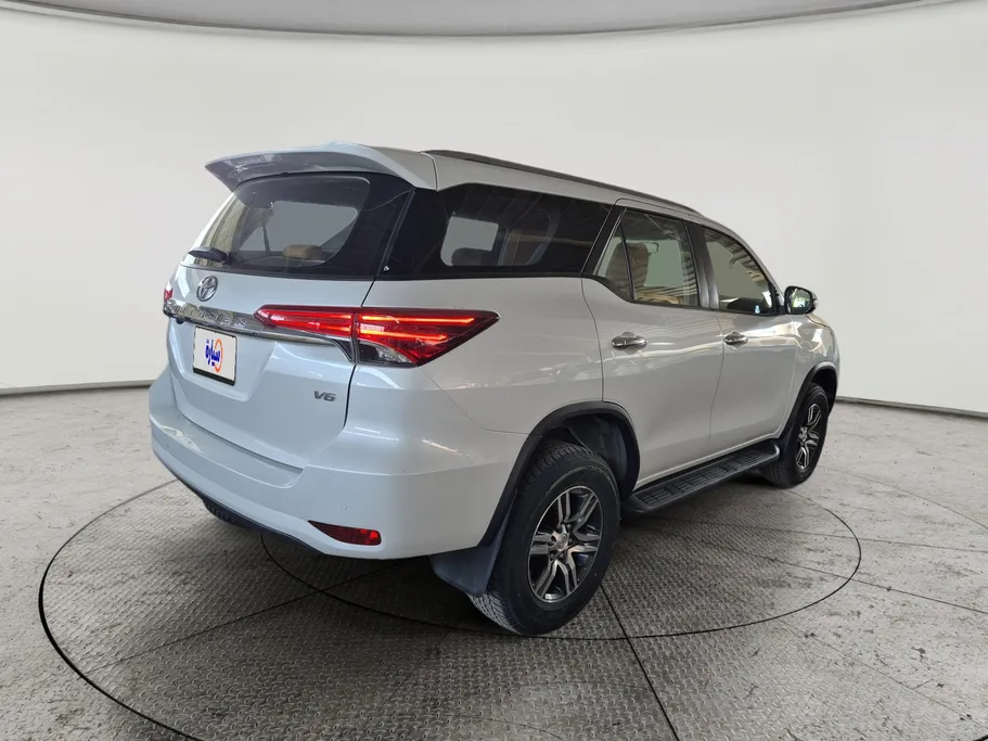 2023 Toyota Fortuner VX 