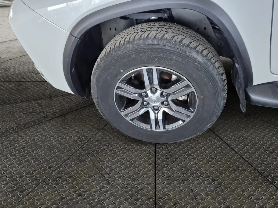 2023 Toyota Fortuner VX 