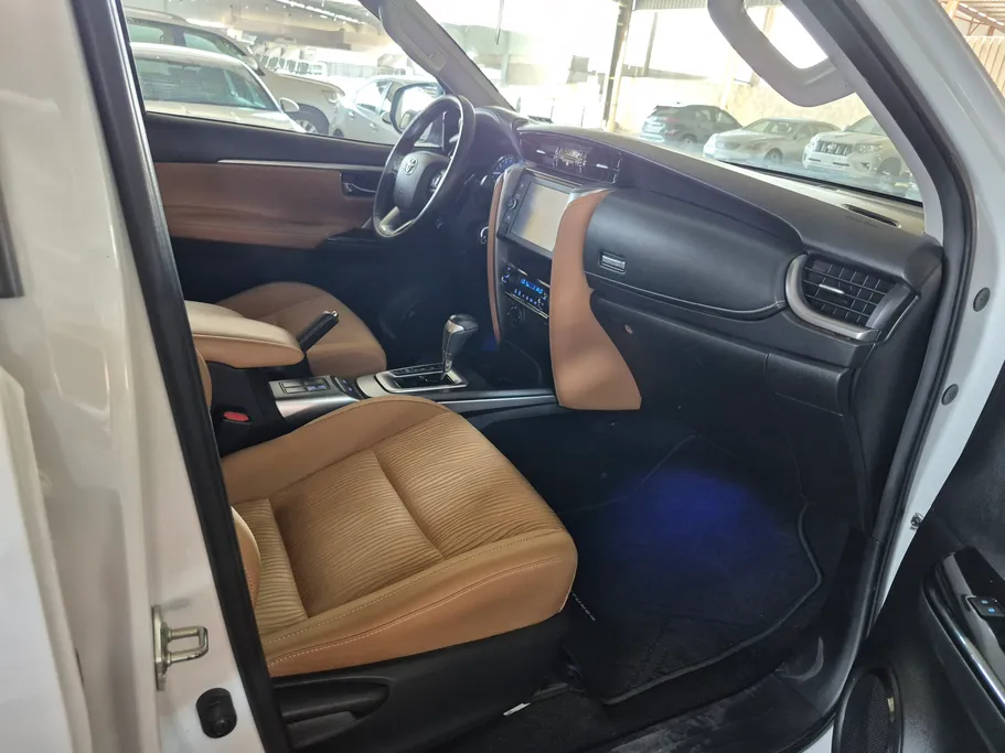 2023 Toyota Fortuner VX 