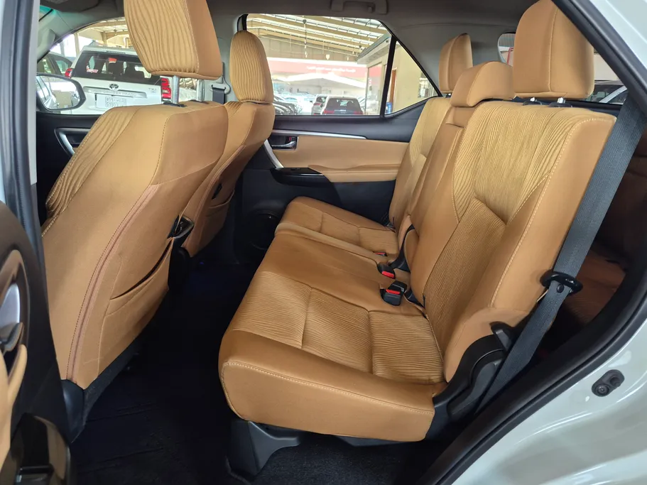 2023 Toyota Fortuner VX 