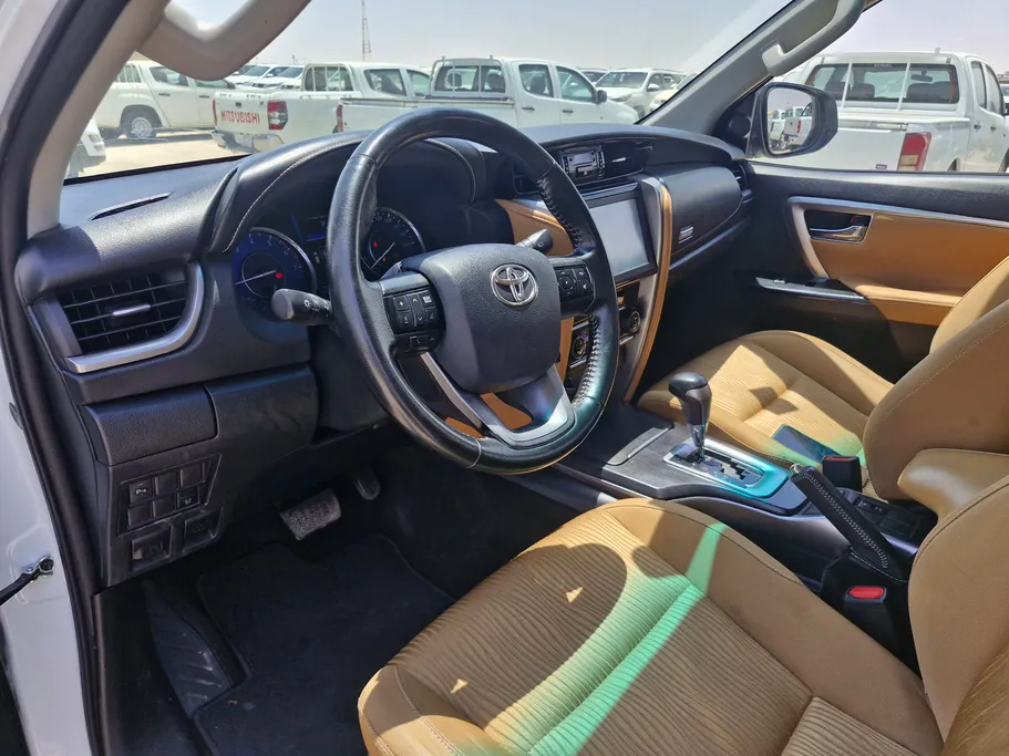 2023 Toyota Fortuner VX 
