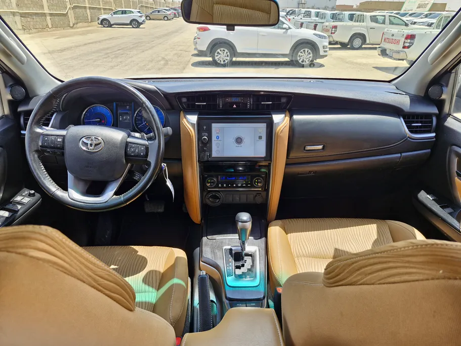 2023 Toyota Fortuner VX 