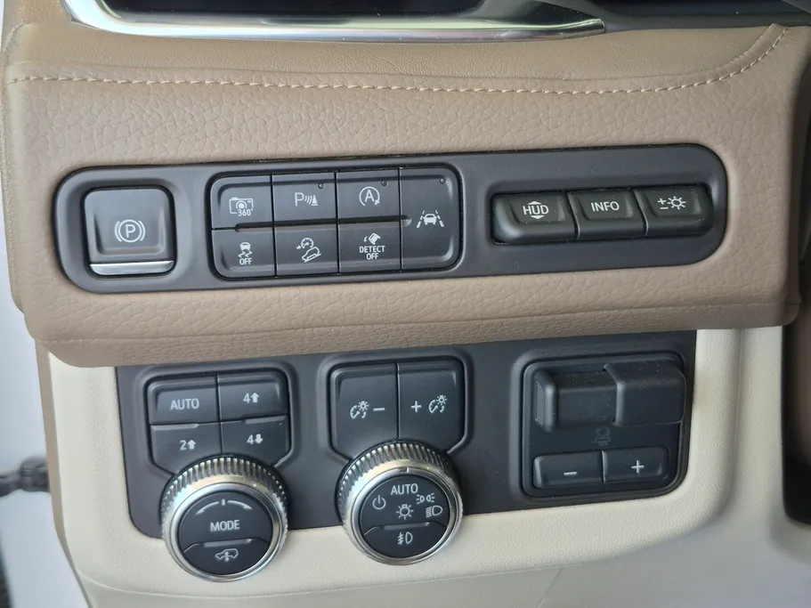 2024 GMC Yukon Denali 