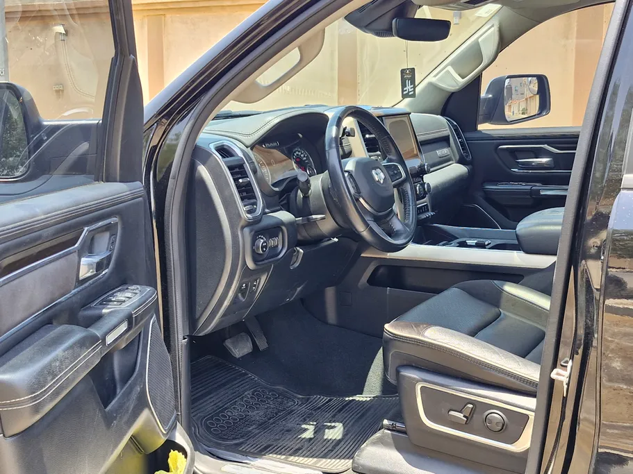 2022 Dodge Ram LARAMIE 