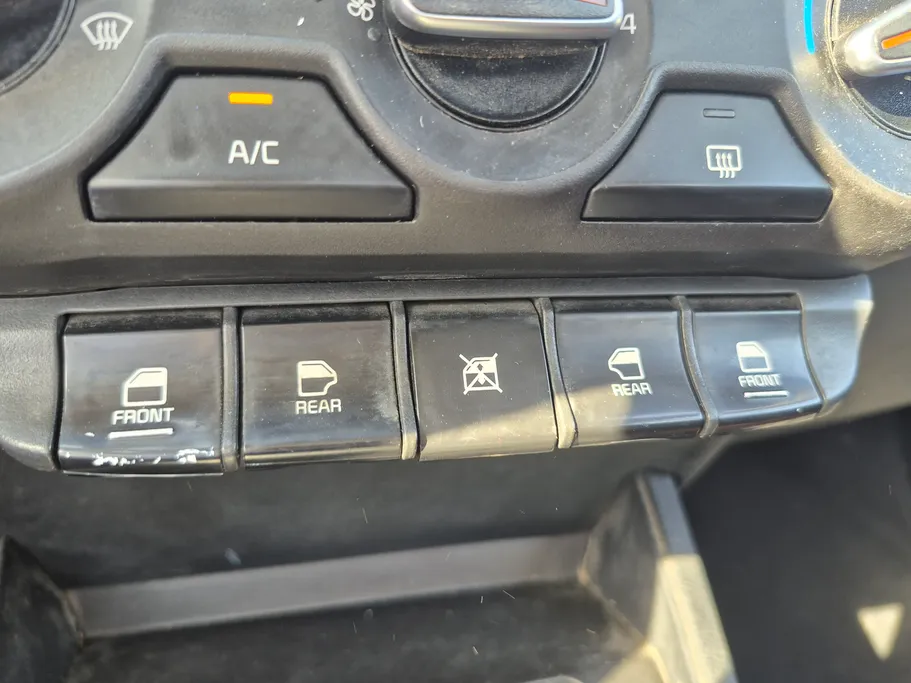 2023 Kia Pegas GL 