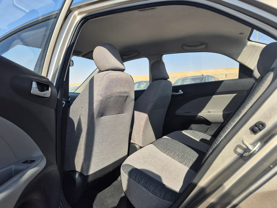 2023 Kia Pegas GL 