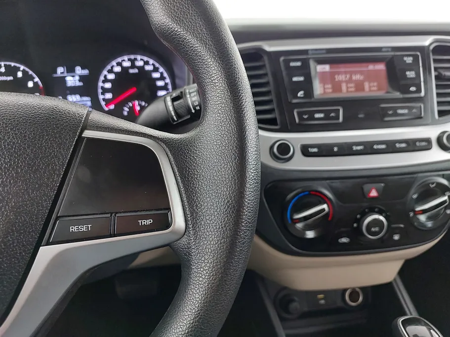 2022 Hyundai Accent Smart 