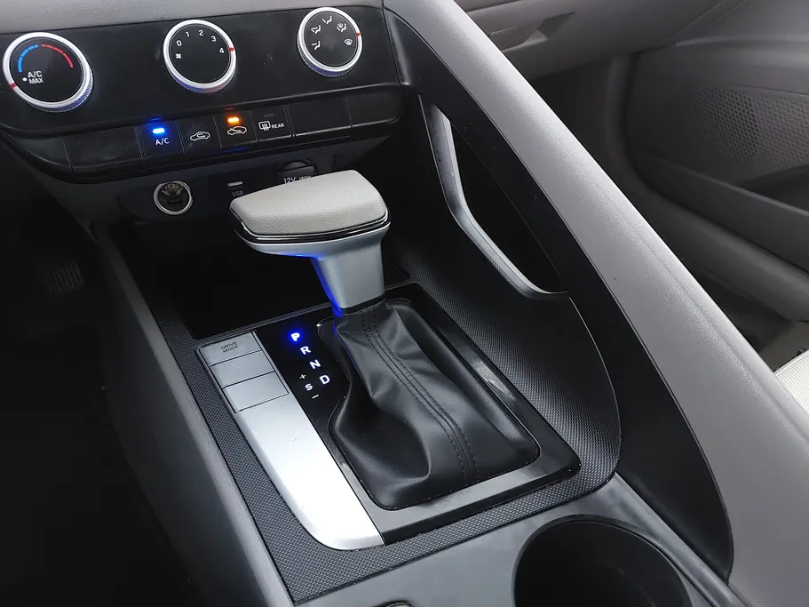 2023 Hyundai Elantra Fleet 