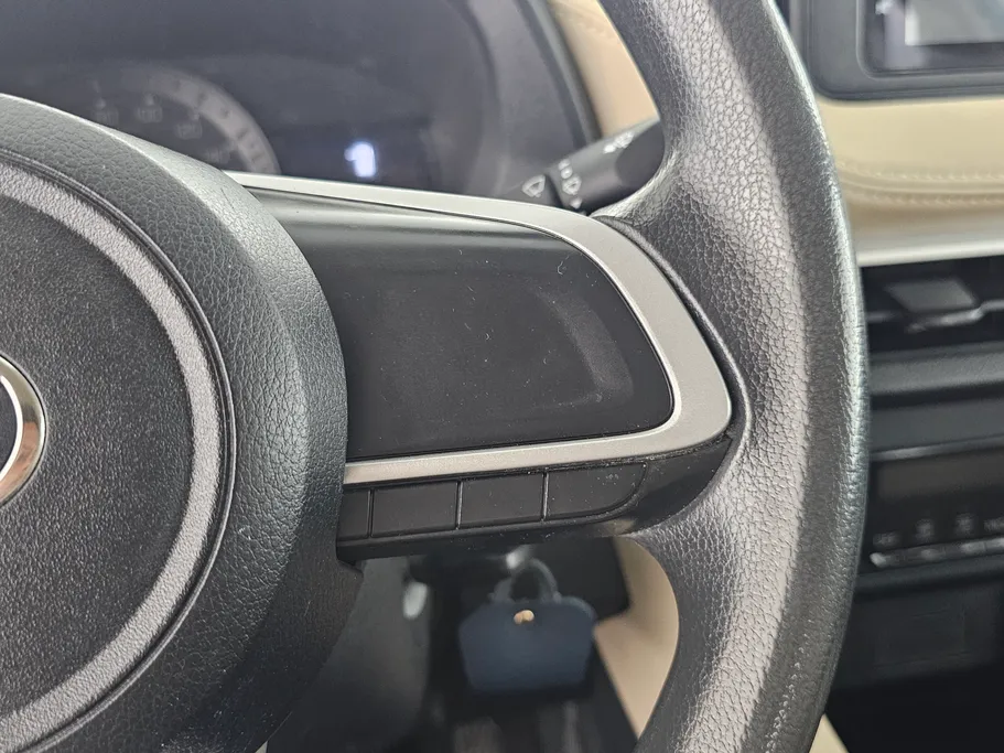 2023 Toyota Yaris  Y 