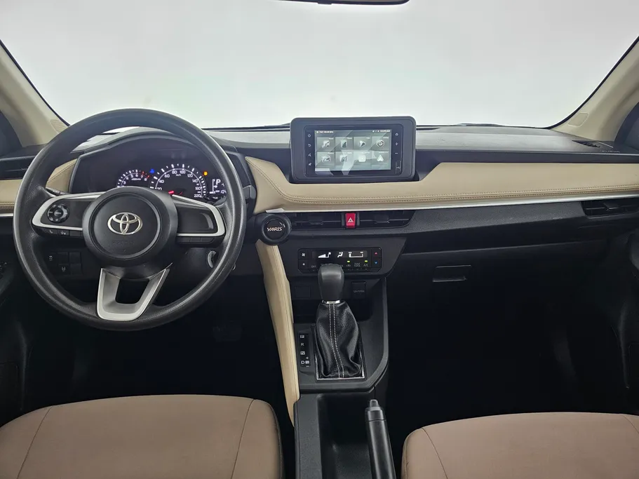 2023 Toyota Yaris  Y 