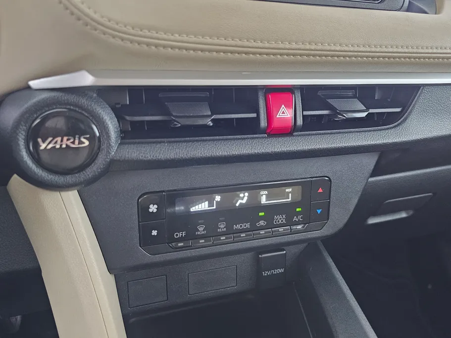 2023 Toyota Yaris  Y 