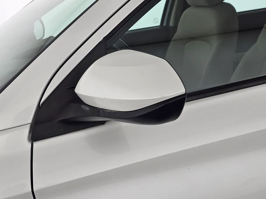 2023 Toyota Yaris  Y 