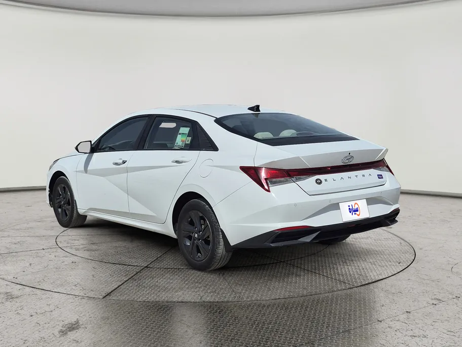 2023 Hyundai Elantra Smart 
