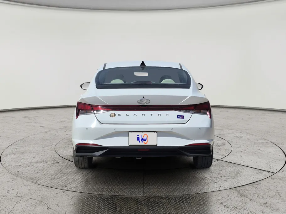 2023 Hyundai Elantra Smart 