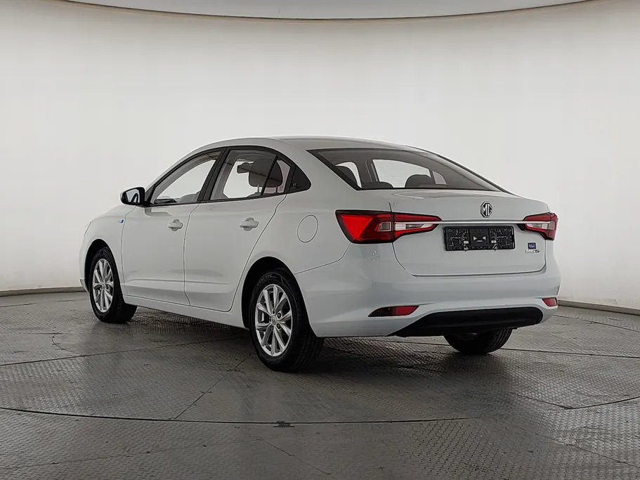 2025 MG 5 STD 