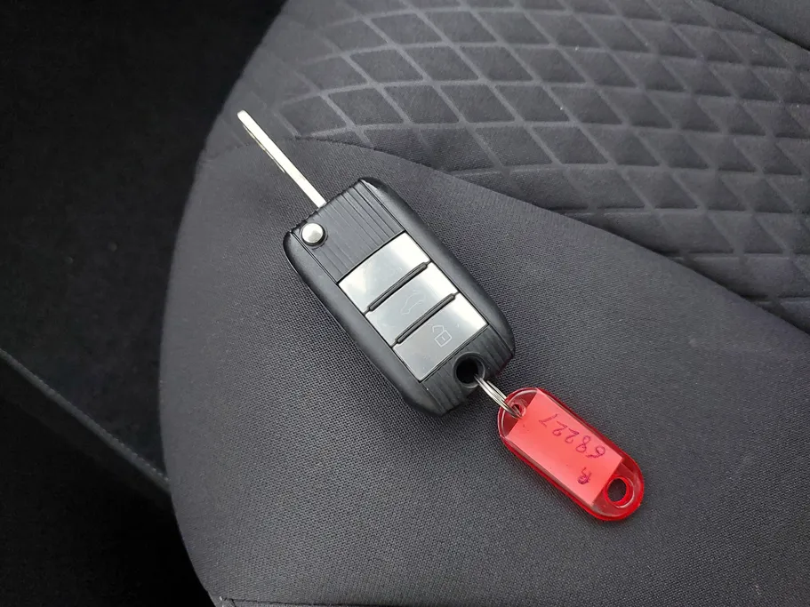 2025 MG 5 STD 
