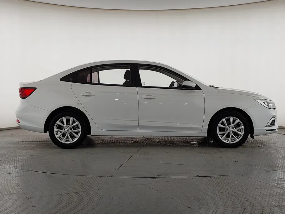 2025 MG 5 STD 