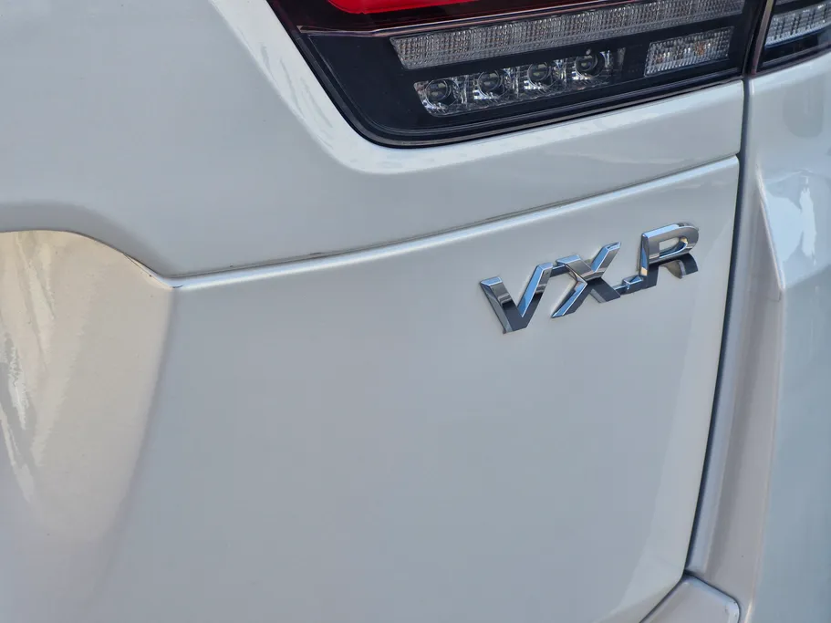 تويوتا لاندكروزر VXR 2024 