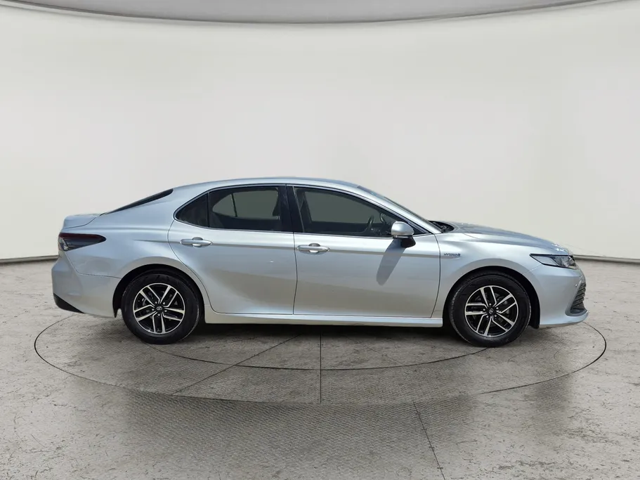 2022 Toyota Camry  LE HEV 