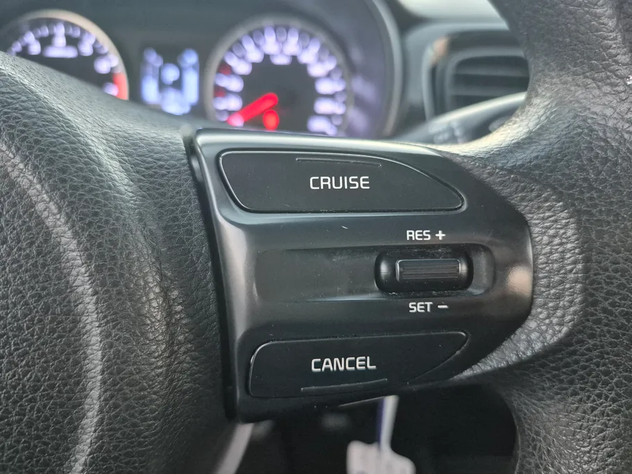 2023 Kia Pegas GL 