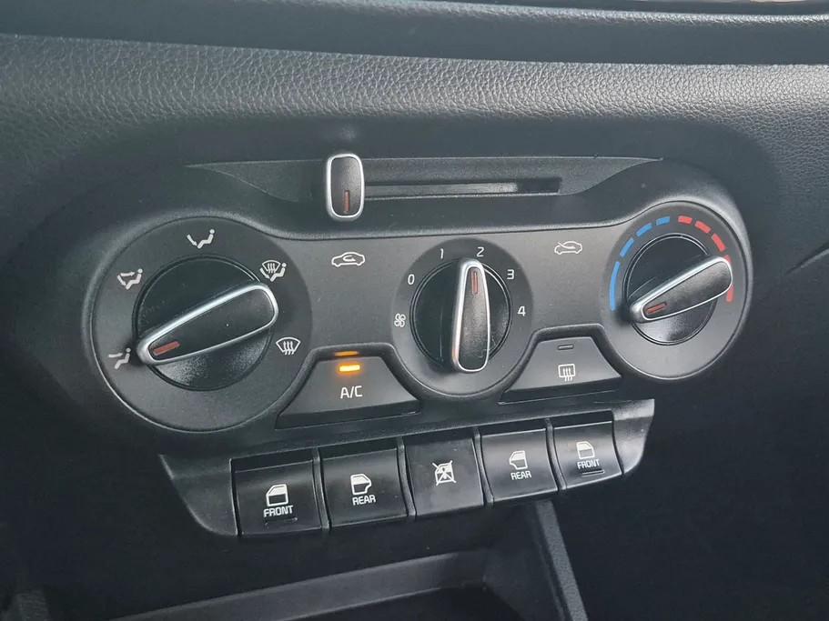 2023 Kia Pegas GL 