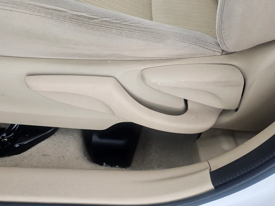 2022 Toyota Yaris  Y 