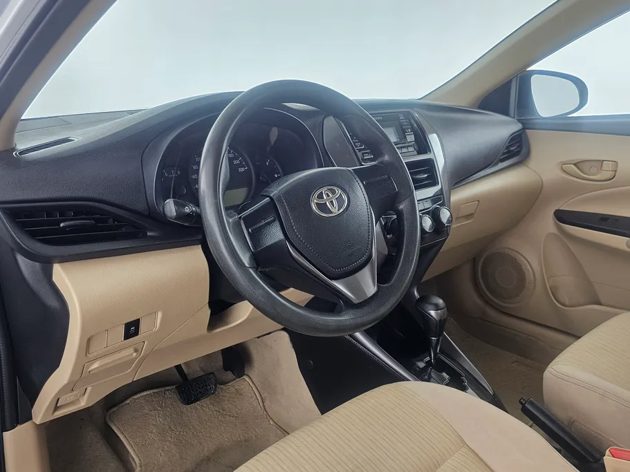 2022 Toyota Yaris  Y 