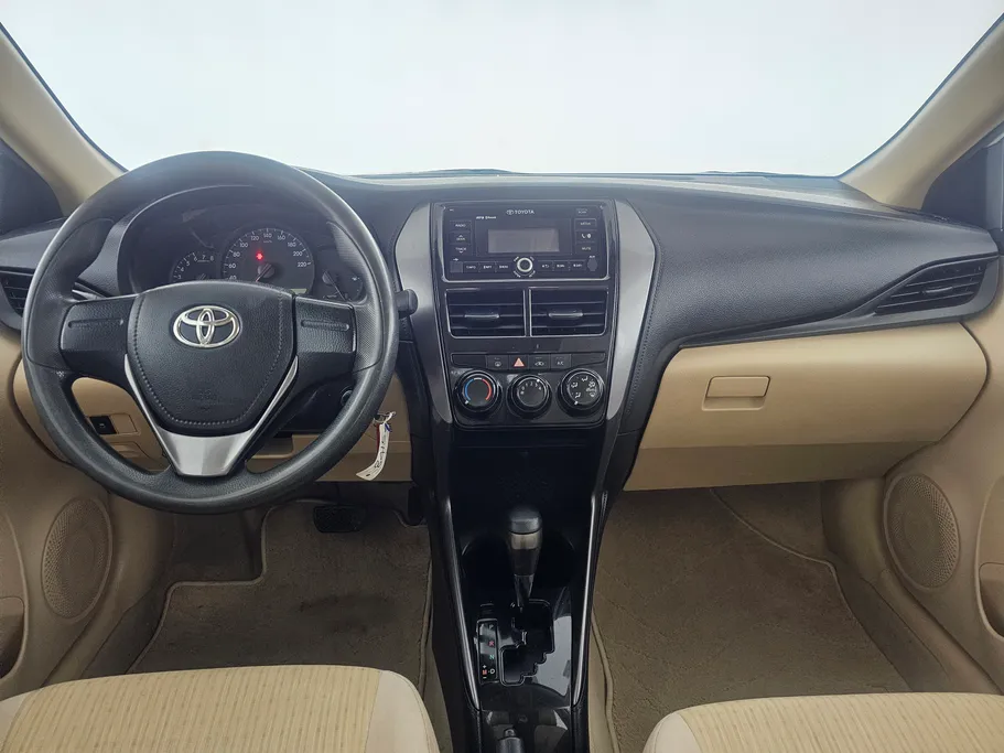 2022 Toyota Yaris  Y 