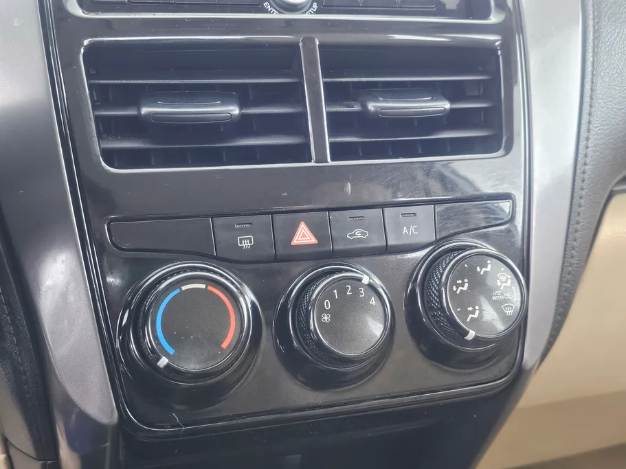 2022 Toyota Yaris  Y 